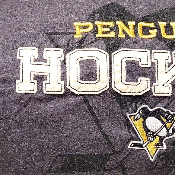 EUC Embroidered Pittsburgh Penguins 🐧 Hockey Tee 2XL - Picture 3 of 4